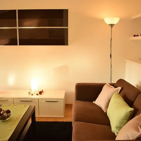 Apartament Bright 1 In The Heart Of